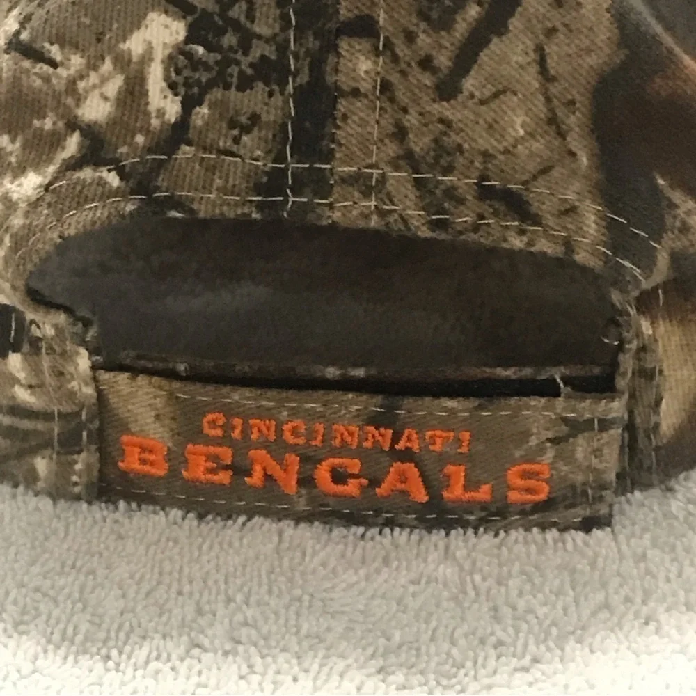 NFL Team Apparel - Cincinnati Bengals Football Camo Cap